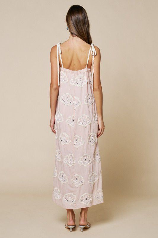 Vestido rosa conchas