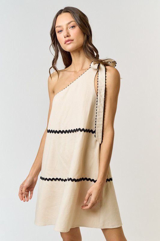 Vestido mini beige con negro