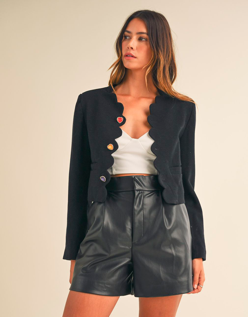 Blazer crop negro corazones