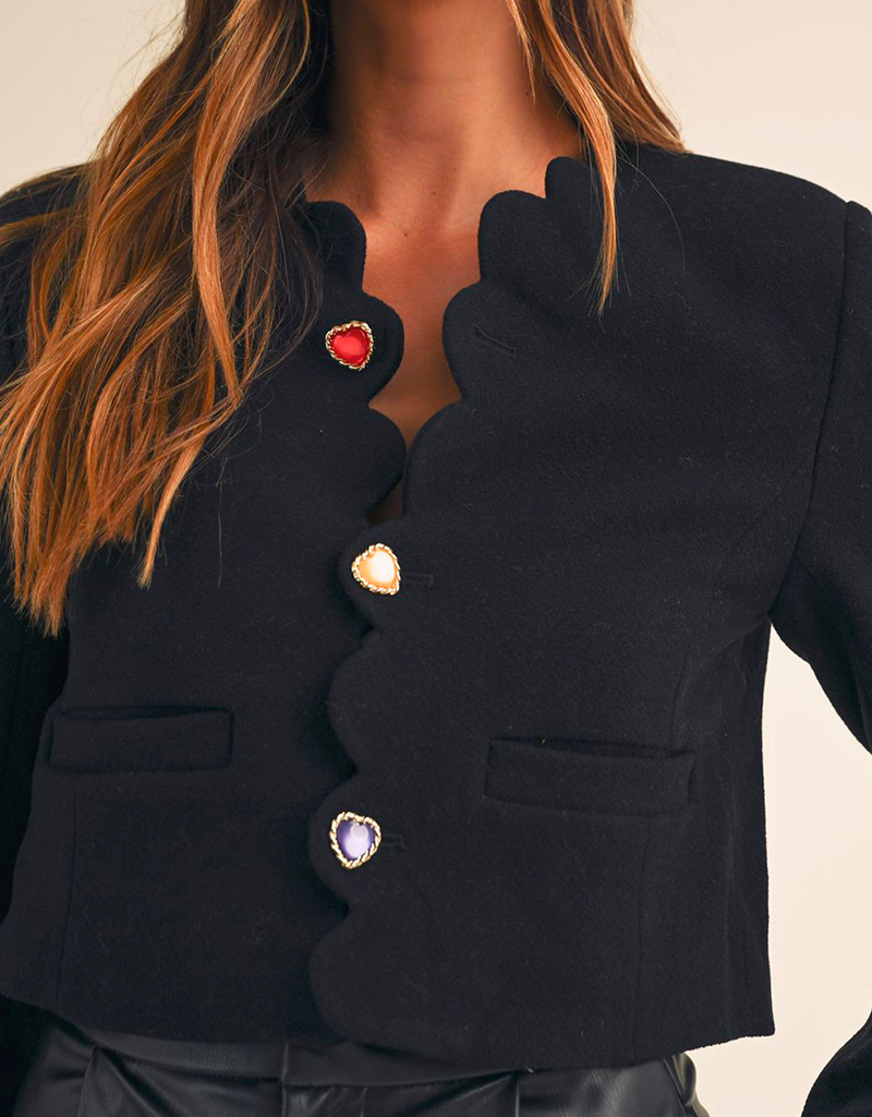 Blazer crop negro corazones