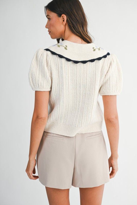 Top beige tejido