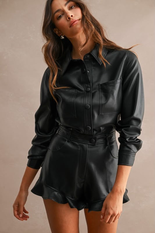 Set camisa y short negro vinil piel